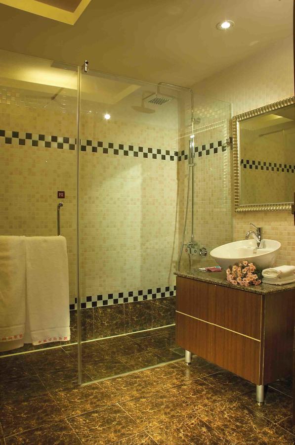 Spring Breeze Boutique Motel Kaohsiung Eksteriør bilde